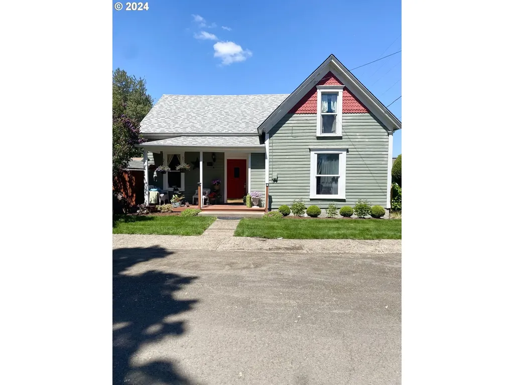 195 Territorial Street Harrisburg OR 97446