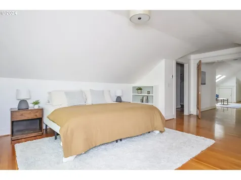 4246 Ne Flanders Street Portland OR 97213