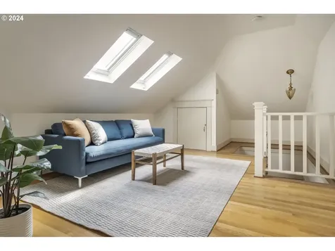 4246 Ne Flanders Street Portland OR 97213