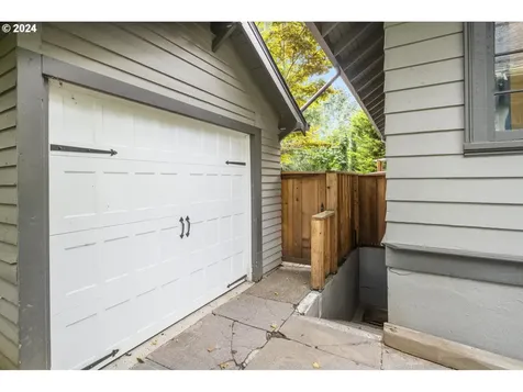 4246 Ne Flanders Street Portland OR 97213