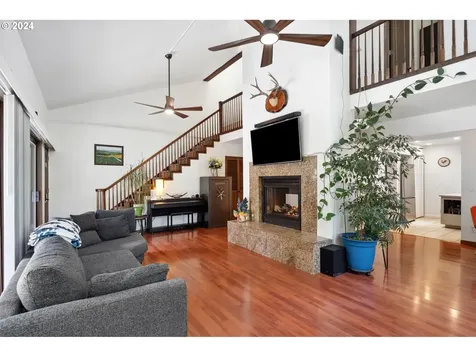 16961 SW Finnigan Hill Road Hillsboro OR 97123