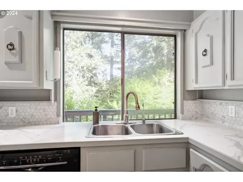 16961 SW Finnigan Hill Road Hillsboro OR 97123