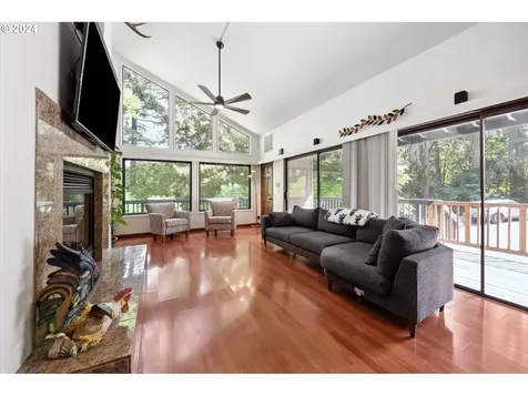 16961 SW Finnigan Hill Road Hillsboro OR 97123