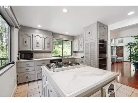 16961 SW Finnigan Hill Road Hillsboro OR 97123