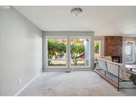 208 NE 140th Avenue Portland OR 97230