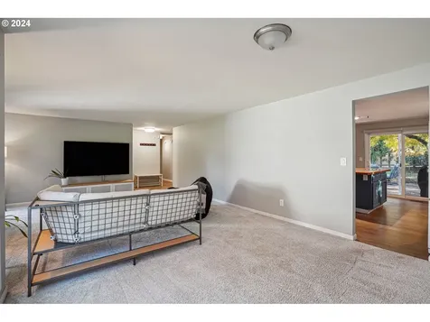 208 NE 140th Avenue Portland OR 97230