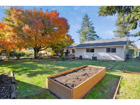 208 NE 140th Avenue Portland OR 97230
