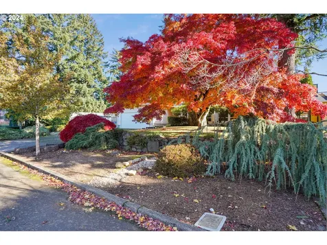208 NE 140th Avenue Portland OR 97230