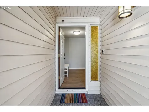 208 NE 140th Avenue Portland OR 97230