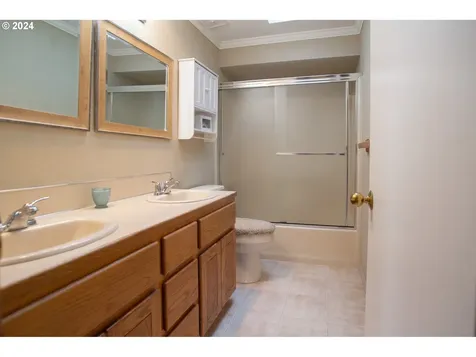 704 NE 159th Court Vancouver WA 98684