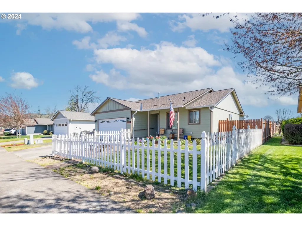 1249 41st Avenue Sweet Home OR 97386