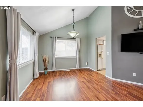 1930 SW Stella Way Troutdale OR 97060
