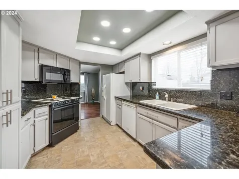 1930 SW Stella Way Troutdale OR 97060