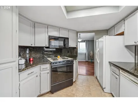 1930 SW Stella Way Troutdale OR 97060