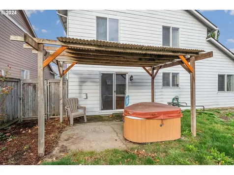1930 SW Stella Way Troutdale OR 97060
