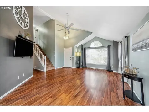 1930 SW Stella Way Troutdale OR 97060