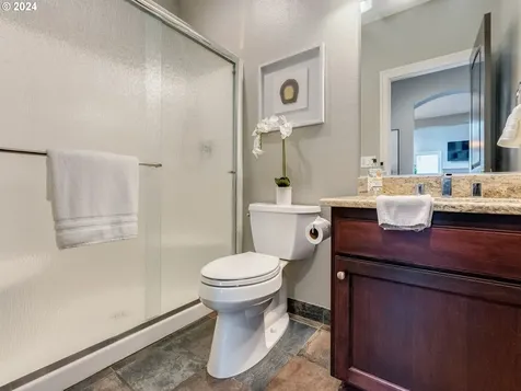 384 SW Mount Mazama Street Mcminnville OR 97128