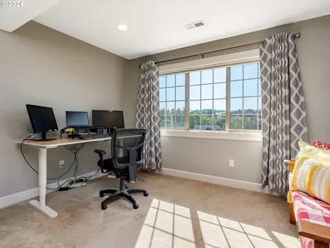 384 SW Mount Mazama Street Mcminnville OR 97128