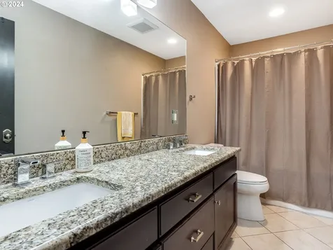 384 SW Mount Mazama Street Mcminnville OR 97128