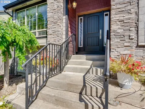 384 SW Mount Mazama Street Mcminnville OR 97128