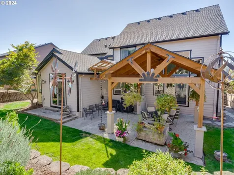 384 SW Mount Mazama Street Mcminnville OR 97128