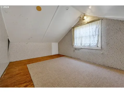 1925 15th Street Springfield OR 97477
