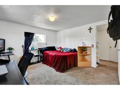 1925 15th Street Springfield OR 97477