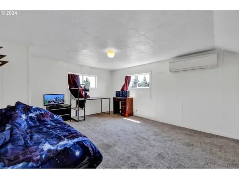 1925 15th Street Springfield OR 97477