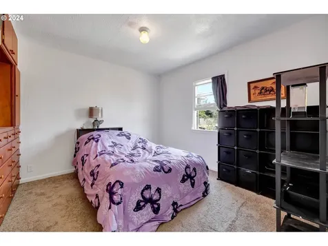 1925 15th Street Springfield OR 97477