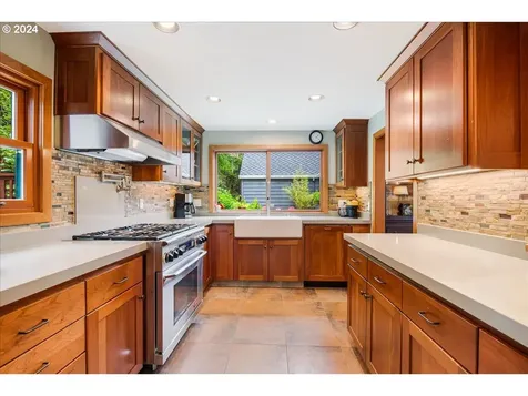 2290 SW Benz Farm Court Portland OR 97225