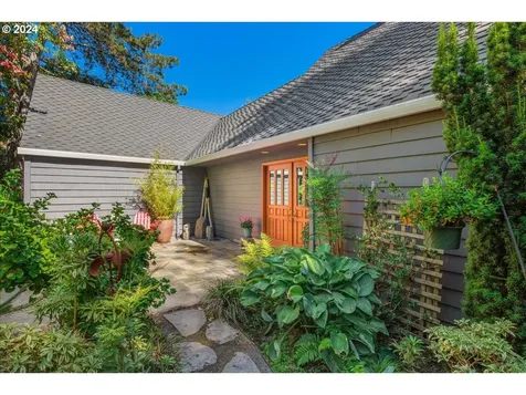 2290 SW Benz Farm Court Portland OR 97225