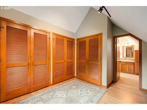 2290 SW Benz Farm Court Portland OR 97225