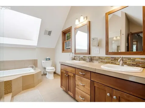 2290 SW Benz Farm Court Portland OR 97225