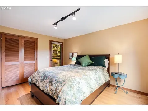 2290 SW Benz Farm Court Portland OR 97225