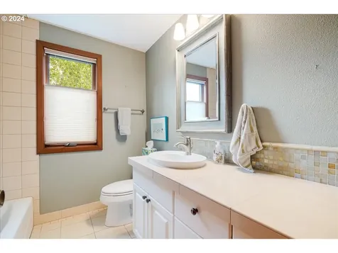 2290 SW Benz Farm Court Portland OR 97225