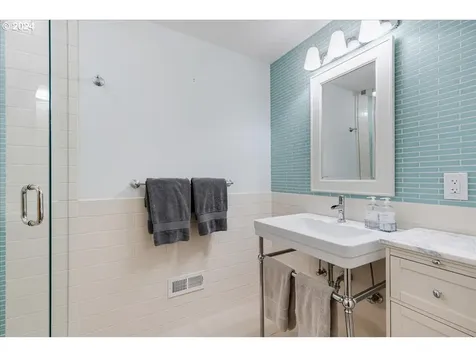 2290 SW Benz Farm Court Portland OR 97225