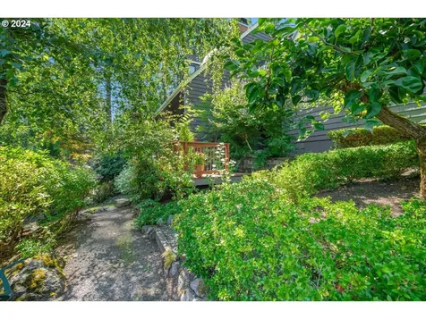 2290 SW Benz Farm Court Portland OR 97225