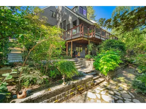 2290 SW Benz Farm Court Portland OR 97225