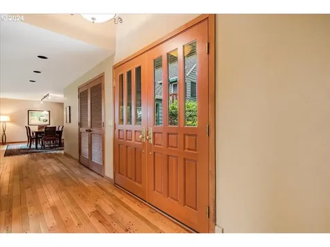 2290 SW Benz Farm Court Portland OR 97225