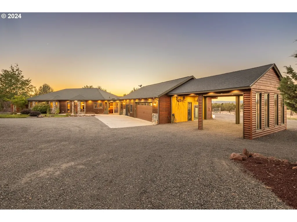 8101 SW Desert Sage Lane Powell Butte OR 97753