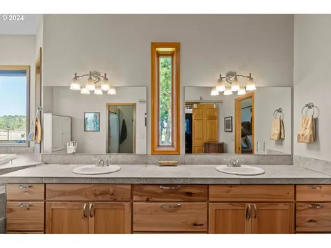 8101 SW Desert Sage Lane Powell Butte OR 97753