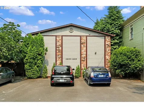 2609 SE Stark Street Portland OR 97214
