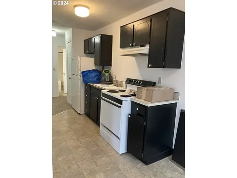 2609 SE Stark Street Portland OR 97214