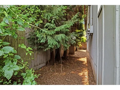 2609 SE Stark Street Portland OR 97214