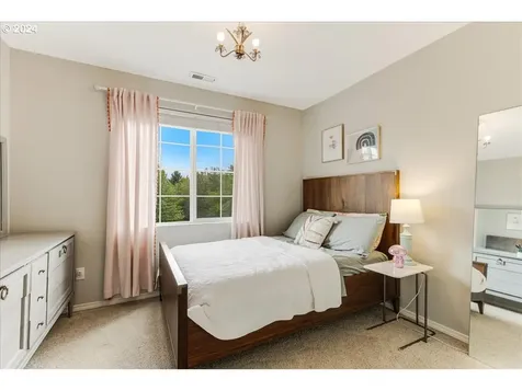 329 W Kemper Crest Drive Newberg OR 97132