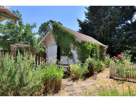 110 Elkay Drive Eugene OR 97404