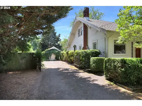 110 Elkay Drive Eugene OR 97404