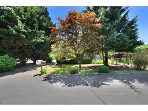 110 Elkay Drive Eugene OR 97404