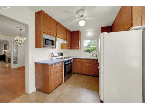 110 Elkay Drive Eugene OR 97404
