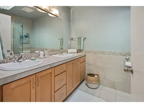 9255 NW Stark Court Portland OR 97229